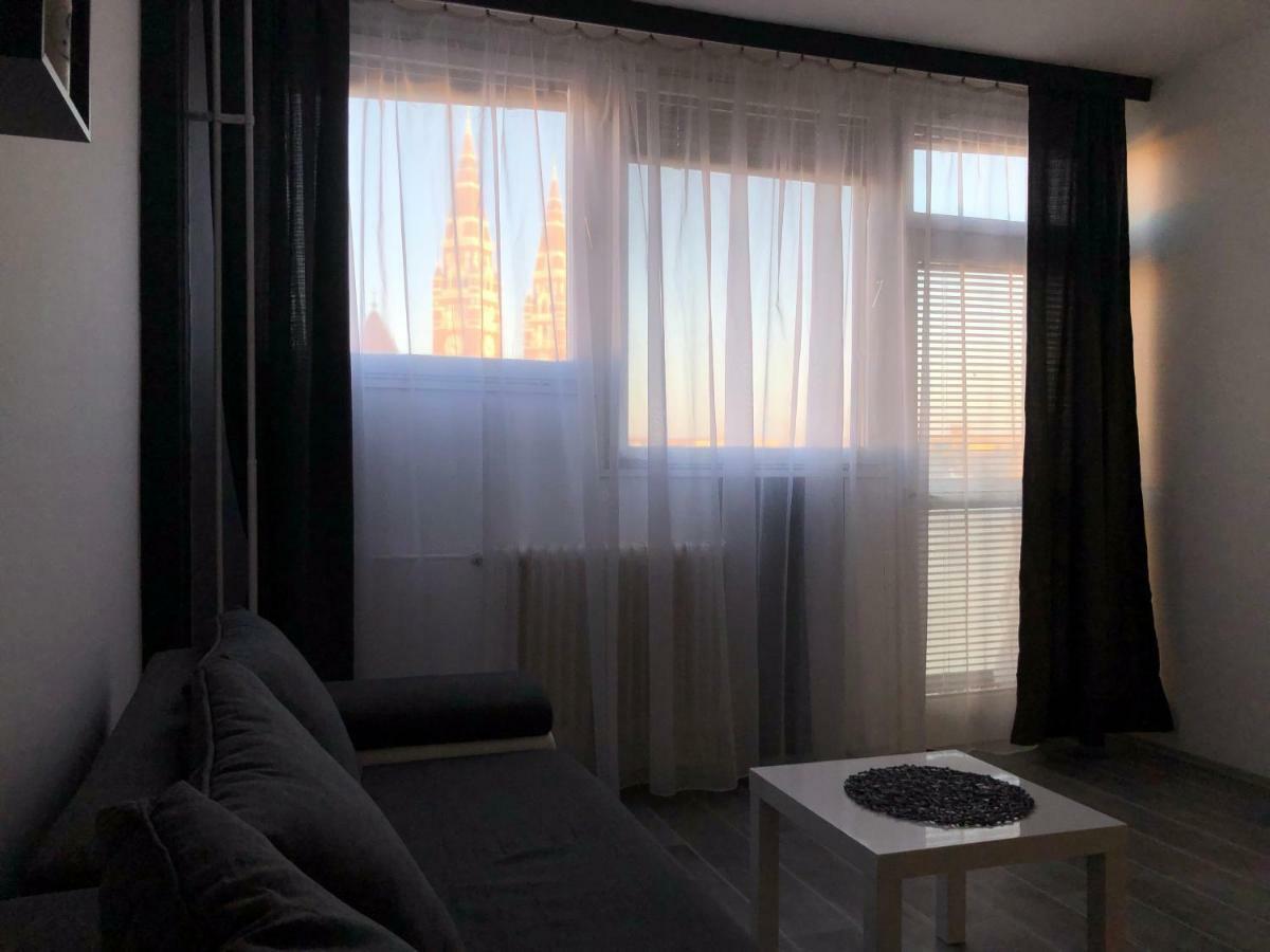 Dave Apartman Szeged Bagian luar foto